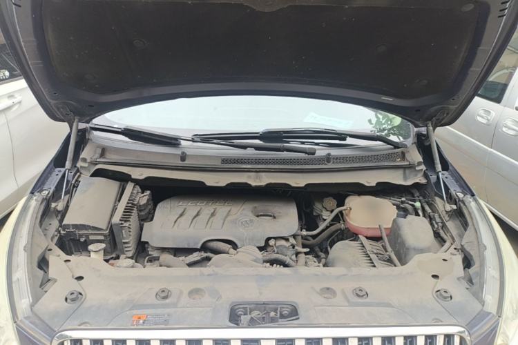 Used Buick GL8 2014 2.4L CT Luxury Business Comfort Edition Engine Bay