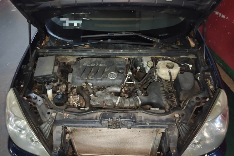 Used Buick GL8 2014 2.4L Classic Edition Engine Bay