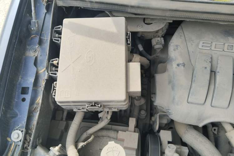 Used Buick GL8 2014 2.4L Classic Edition Engine Bay Right