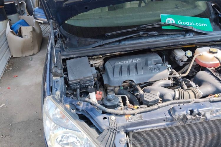 Used Buick GL8 2014 2.4L Classic Edition Engine Bay Right