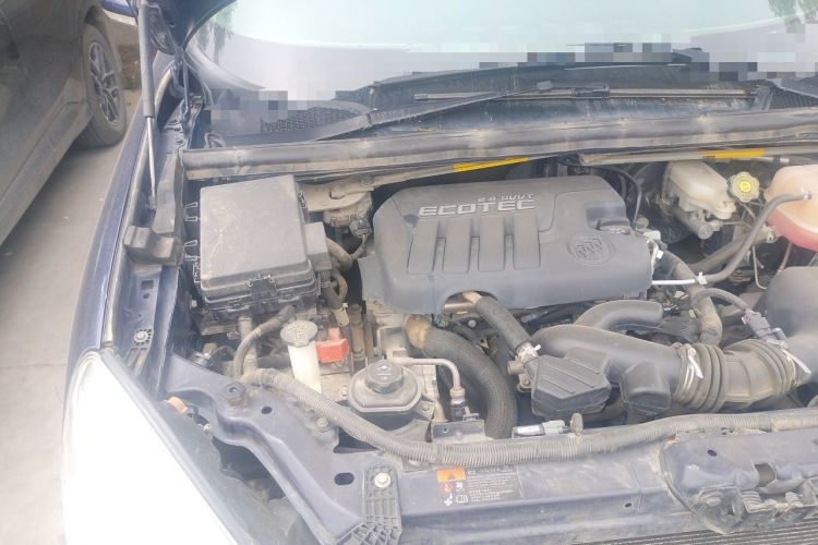 Used Buick GL8 2014 2.4L Classic Edition Engine Bay Right