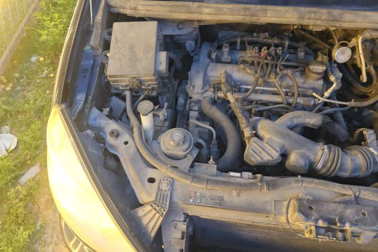 Used Buick GL8 2014 2.4L Classic Edition Engine Bay Right