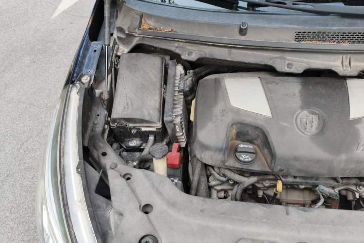 Used Buick GL8 2014 3.0L GT Luxury Business Haoya Edition Engine Bay Right