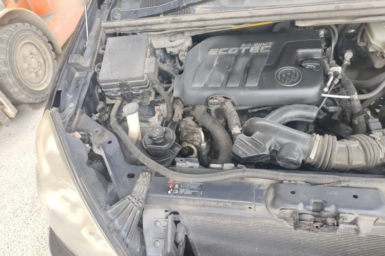 Used Buick GL8 2014 2.4L Classic Edition Engine Bay Right