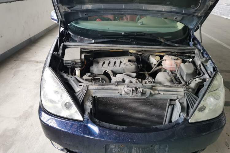 Used Buick GL8 2014 2.4L Classic Edition Engine Bay Right