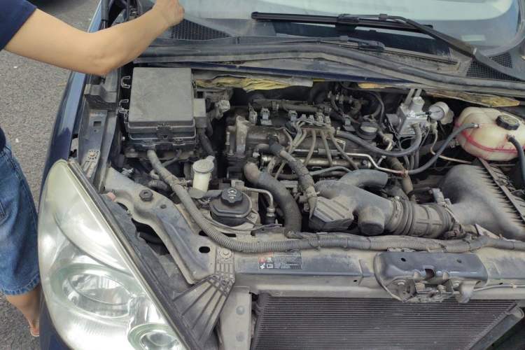Used Buick GL8 2014 2.4L Classic Edition Engine Bay Right