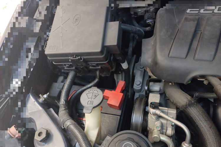 Used Buick GL8 2014 2.4L Classic Edition Engine Bay Right