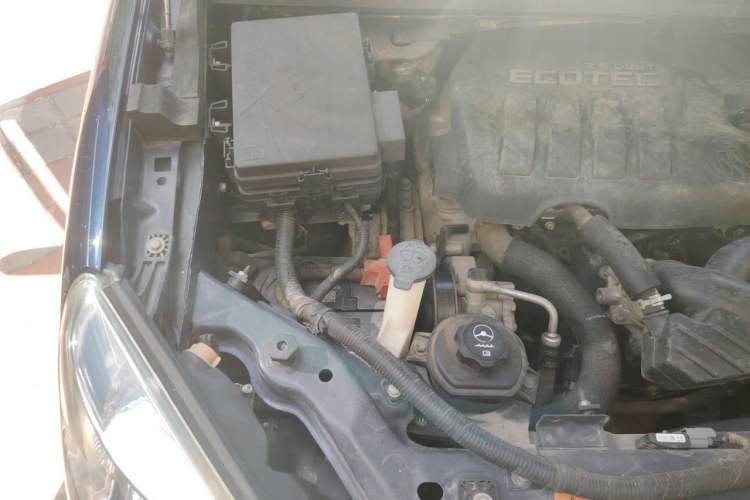 Used Buick GL8 2014 2.4L Classic Edition Engine Bay Right