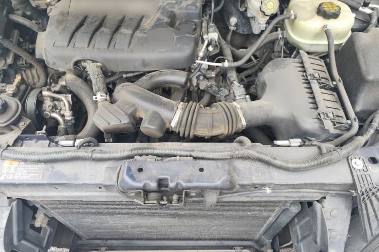 Used Buick GL8 2014 2.4L Classic Edition Engine Bay