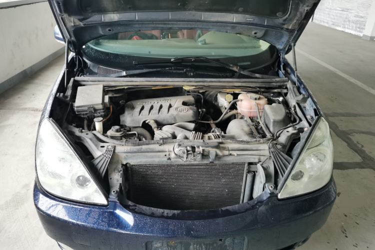 Used Buick GL8 2014 2.4L Classic Edition Engine Bay