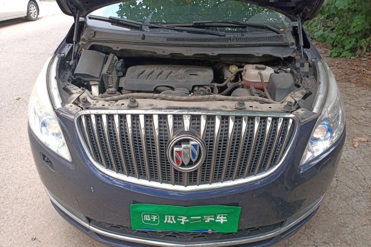 Used Buick GL8 2014 2.4L LT Luxury Business Executive Edition Engine Bay