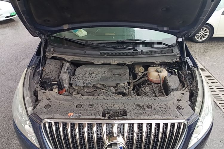 Used Buick GL8 2014 2.4L CT Luxury Business Comfort Edition Engine Bay