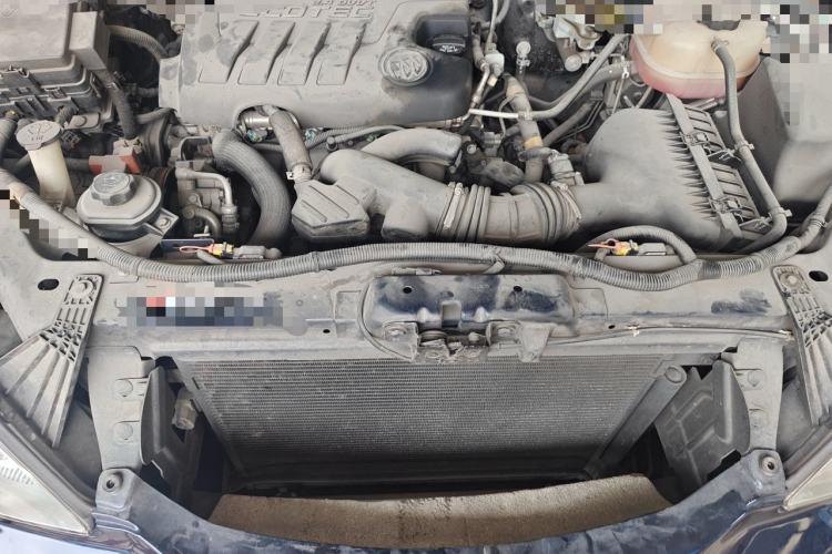 Used Buick GL8 2014 2.4L Classic Edition Engine Bay