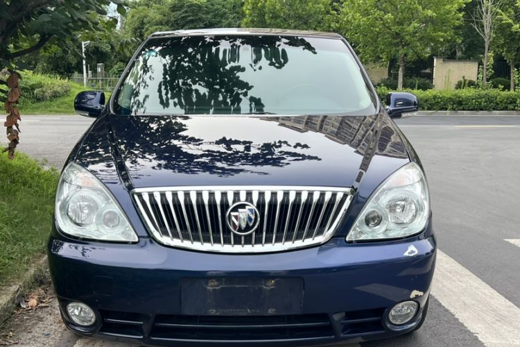 Used Buick GL8 2014 2.4L Executive Edition Exterior 1