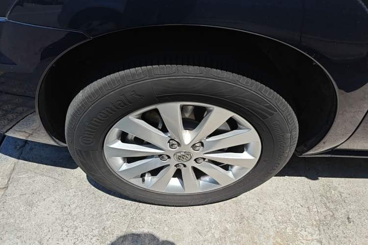 Used Buick GL8 2014 2.4L Executive Edition Exterior 4