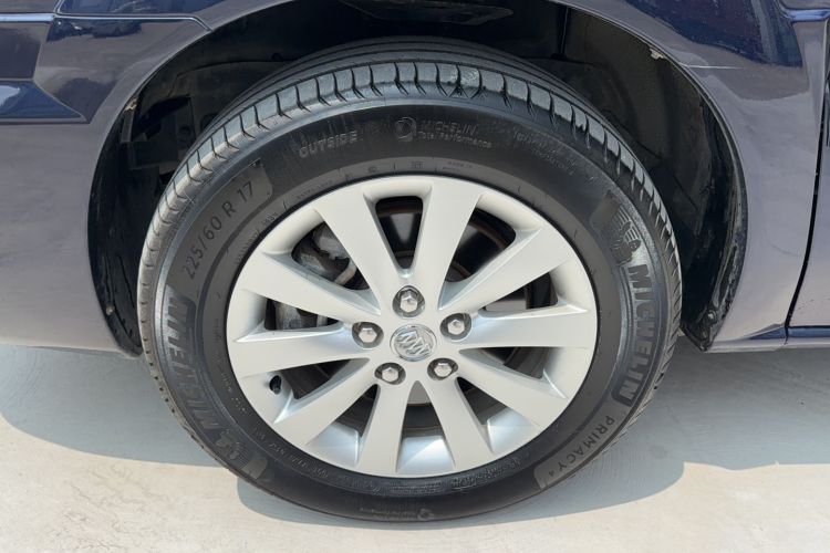 Used Buick GL8 2014 2.4L Classic Edition Exterior 4