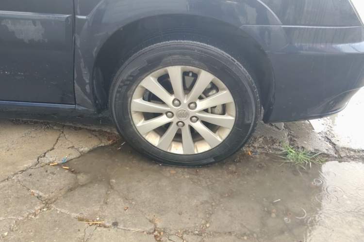Used Buick GL8 2014 2.4L Classic Edition Exterior 7