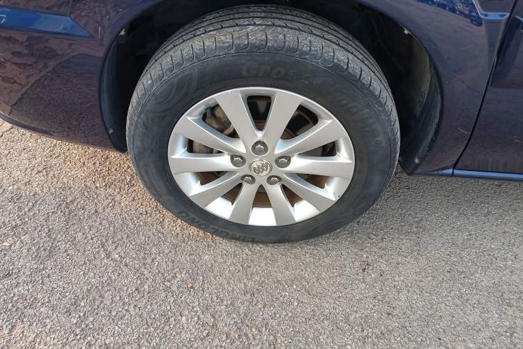 Used Buick GL8 2014 2.4L Classic Edition Exterior 7