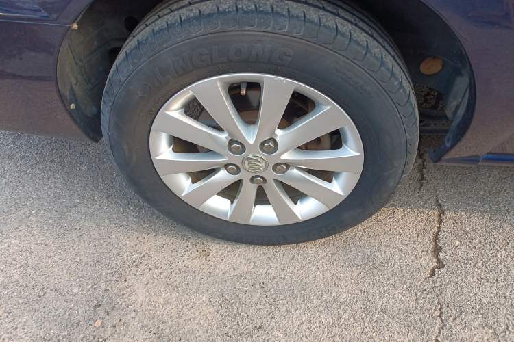 Used Buick GL8 2014 2.4L Classic Edition Exterior 8