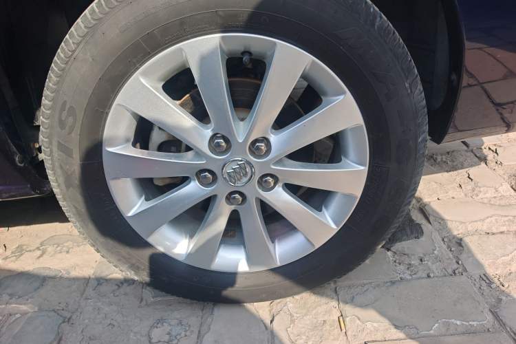 Used Buick GL8 2014 2.4L Classic Edition Exterior 8