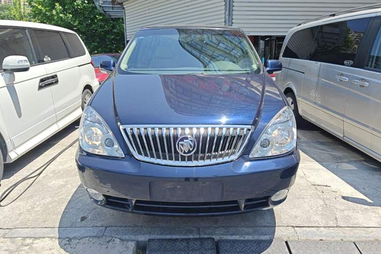 Used Buick GL8 2014 2.4L Executive Edition Front
