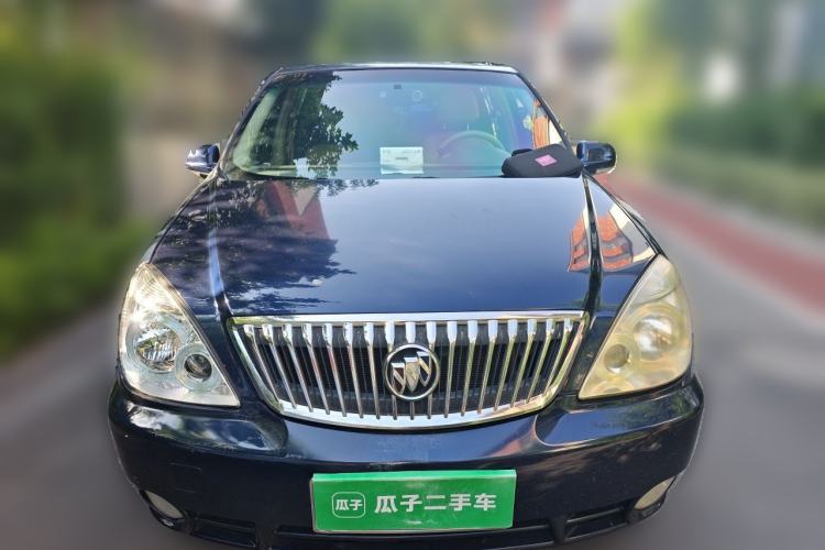Used Buick GL8 2014 2.4L Comfort Edition Front