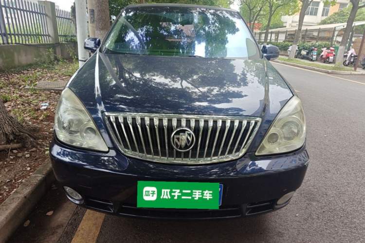 Used Buick GL8 2014 2.4L Executive Edition Front