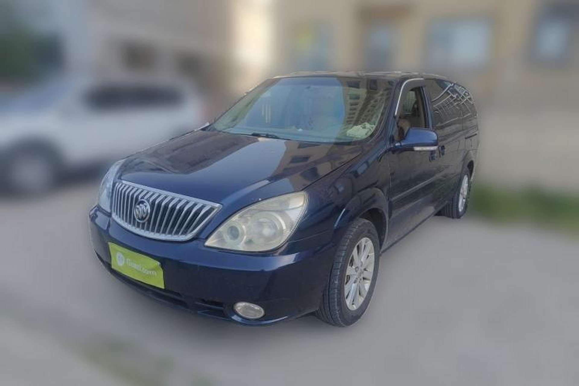 Used Buick GL8 2014 2.4L Classic Edition Front Left 45 Deg