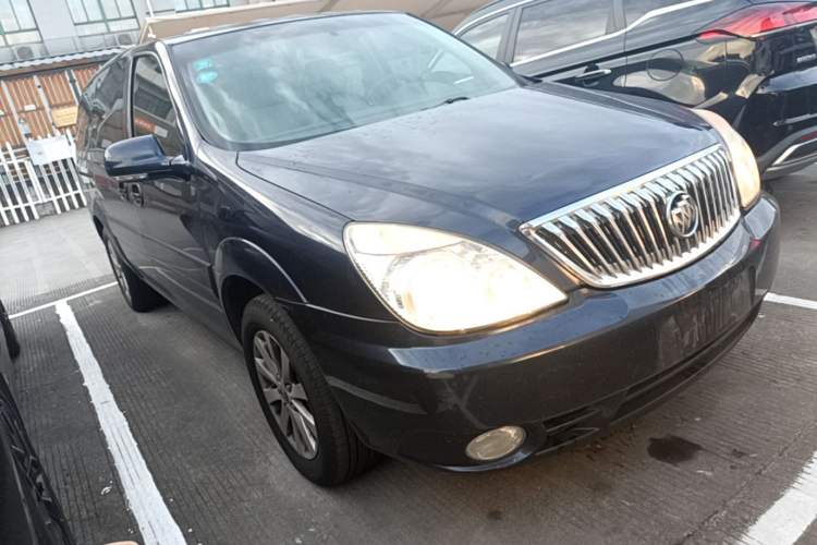 Used Buick GL8 2014 2.4L Classic Edition Front Right 45 Deg