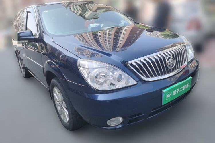 Used Buick GL8 2014 2.4L Classic Edition Front Right 45 Deg