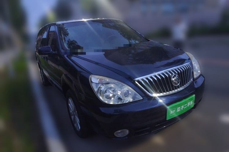 Used Buick GL8 2014 2.4L Comfort Edition Front Right 45 Deg