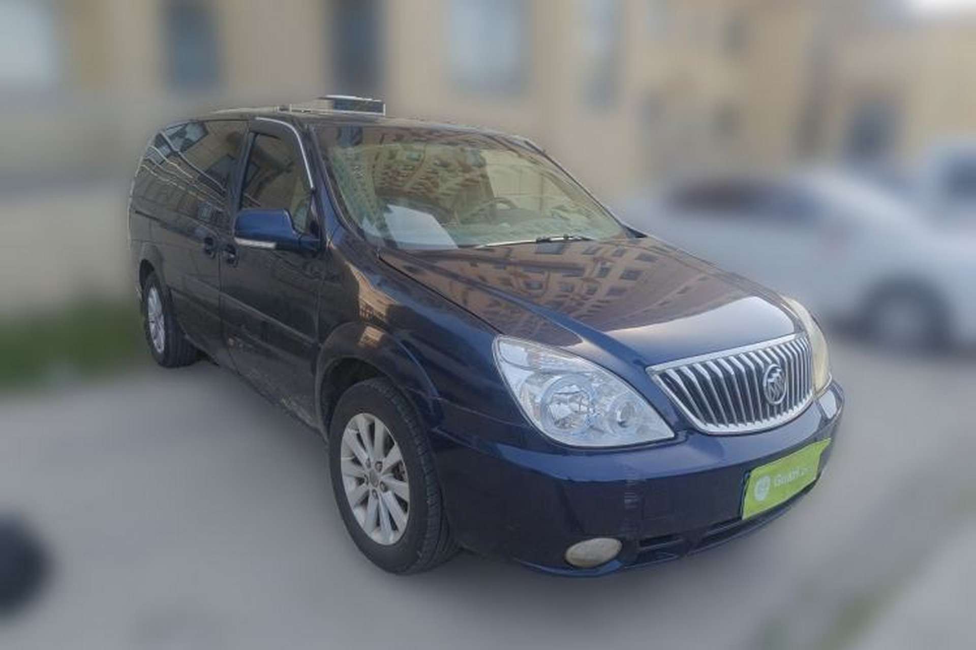 Used Buick GL8 2014 2.4L Classic Edition Front Right 45 Deg