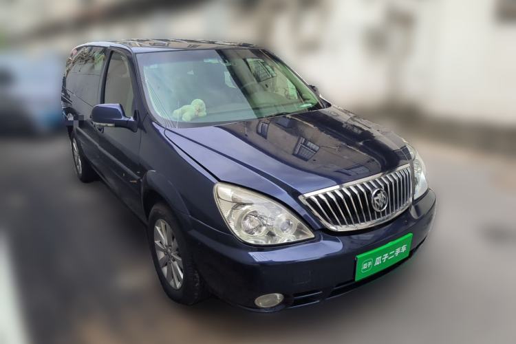 Used Buick GL8 2014 2.4L Classic Edition Front Right 45 Deg