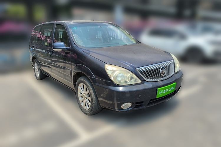 Used Buick GL8 2014 2.4L Executive Edition Front Right 45 Deg