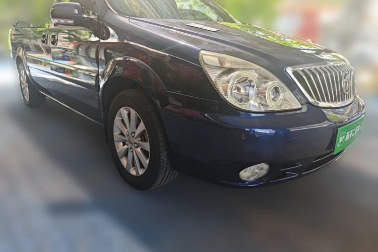 Used Buick GL8 2014 2.4L Comfort Edition Front Right 45 Deg