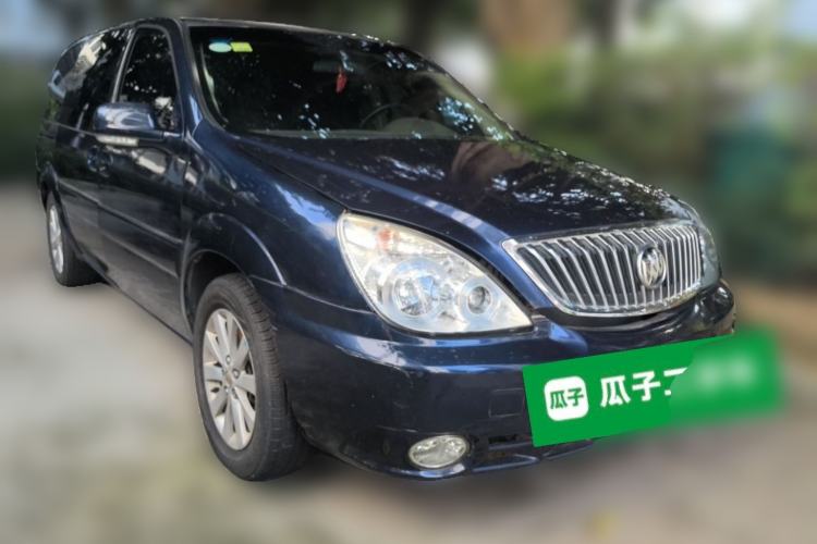 Used Buick GL8 2014 2.4L Classic Edition Front Right 45 Deg