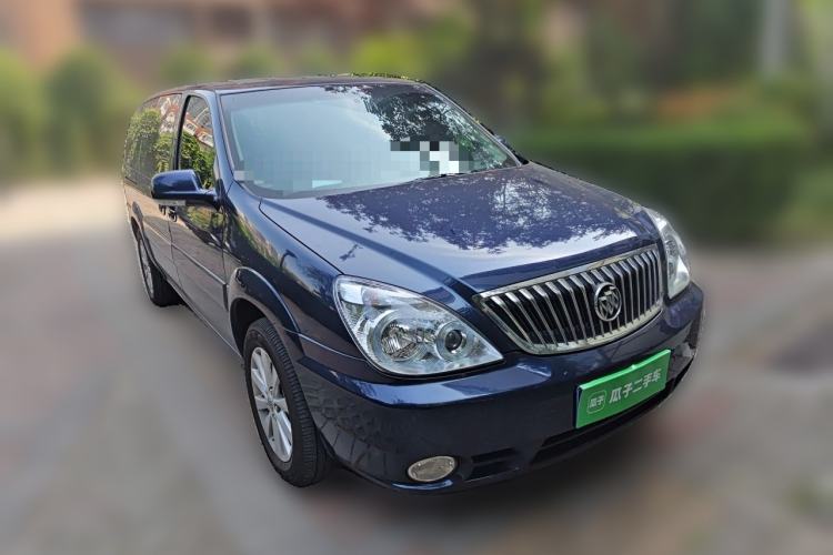 Used Buick GL8 2014 2.4L Classic Edition Front Right 45 Deg