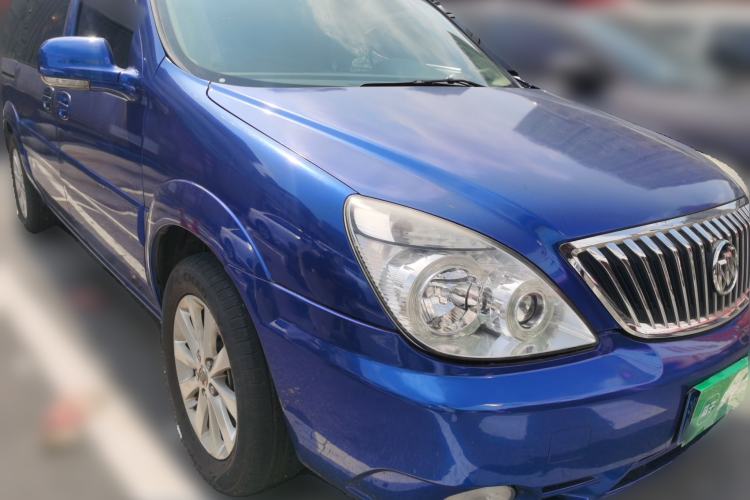 Used Buick GL8 2014 2.4L Classic Edition Front Right 45 Deg