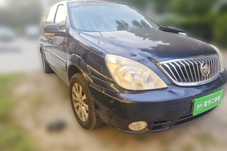 Used Buick GL8 2014 2.4L Classic Edition Front Right 45 Deg