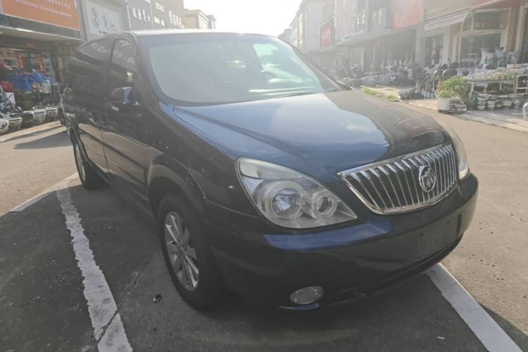Used Buick GL8 2014 2.4L Classic Edition Front Right 45 Deg