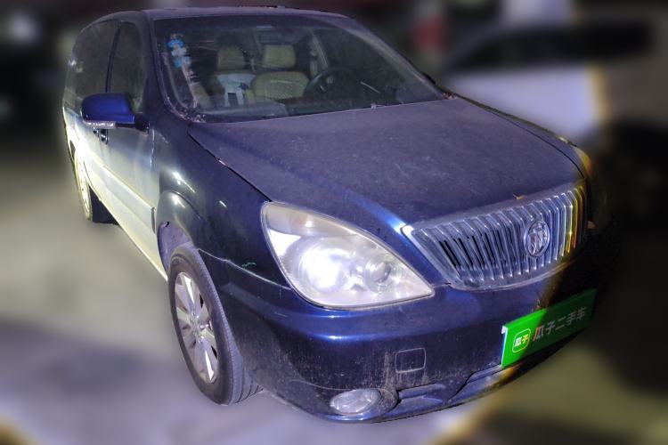 Used Buick GL8 2014 2.4L Comfort Edition Front Right 45 Deg