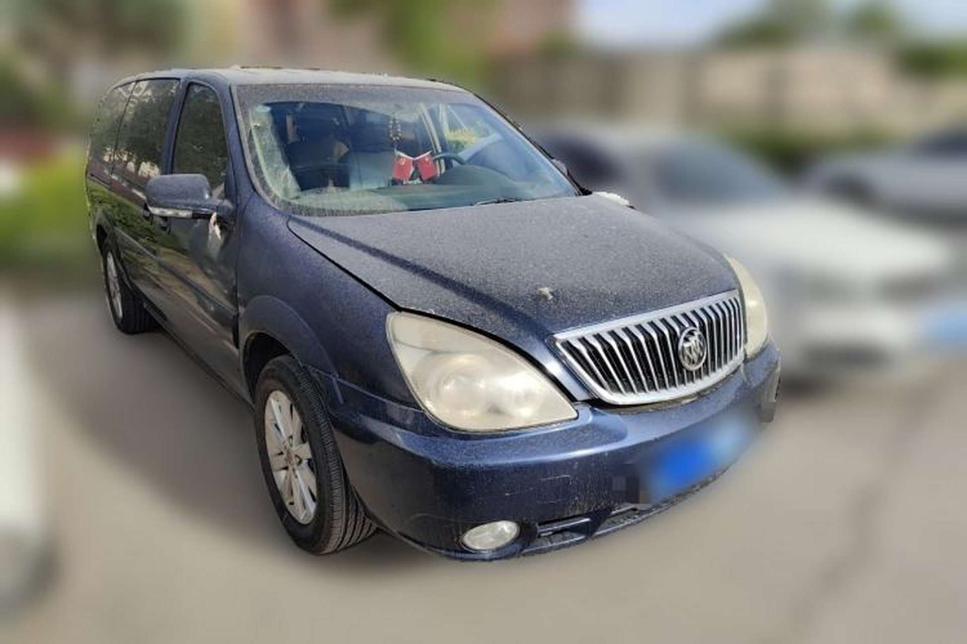 Used Buick GL8 2014 2.4L Classic Edition Front Right 45 Deg