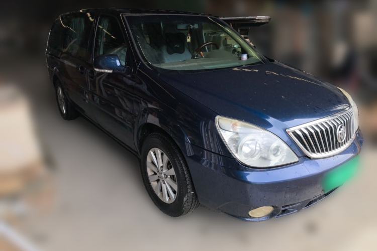 Used Buick GL8 2014 2.4L Classic Edition Front Right 45 Deg