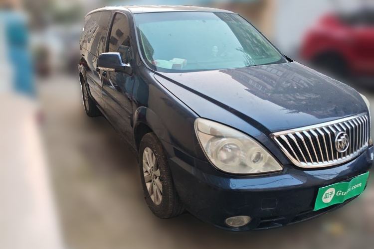 Used Buick GL8 2014 2.4L Classic Edition Front Right 45 Deg
