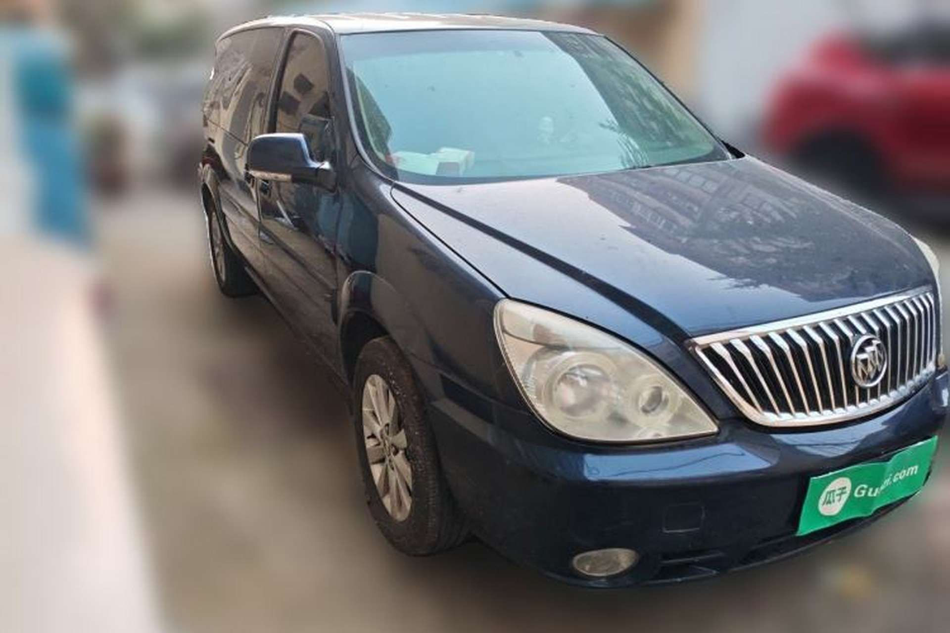 Used Buick GL8 2014 2.4L Classic Edition Front Right 45 Deg