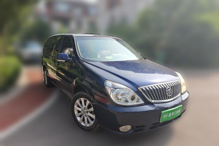Used Buick GL8 2014 2.4L Classic Edition Front Right 45 Deg
