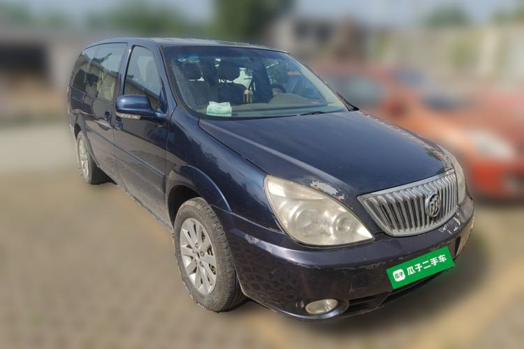 Used Buick GL8 2014 2.4L Classic Edition Front Right 45 Deg