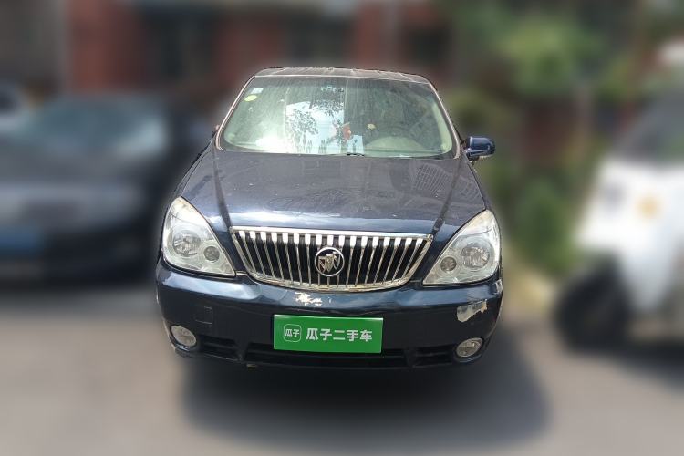 Used Buick GL8 2014 2.4L Comfort Edition Front
