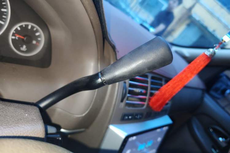 Used Buick GL8 2014 2.4L Classic Edition Gear Lever