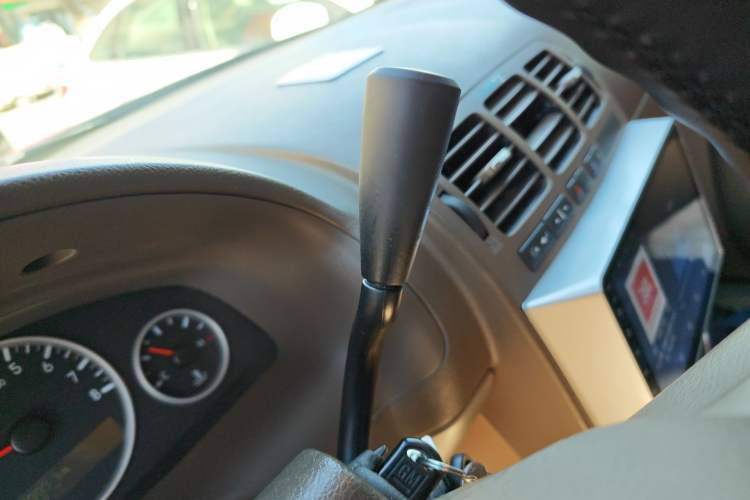 Used Buick GL8 2014 2.4L Classic Edition Gear Lever
